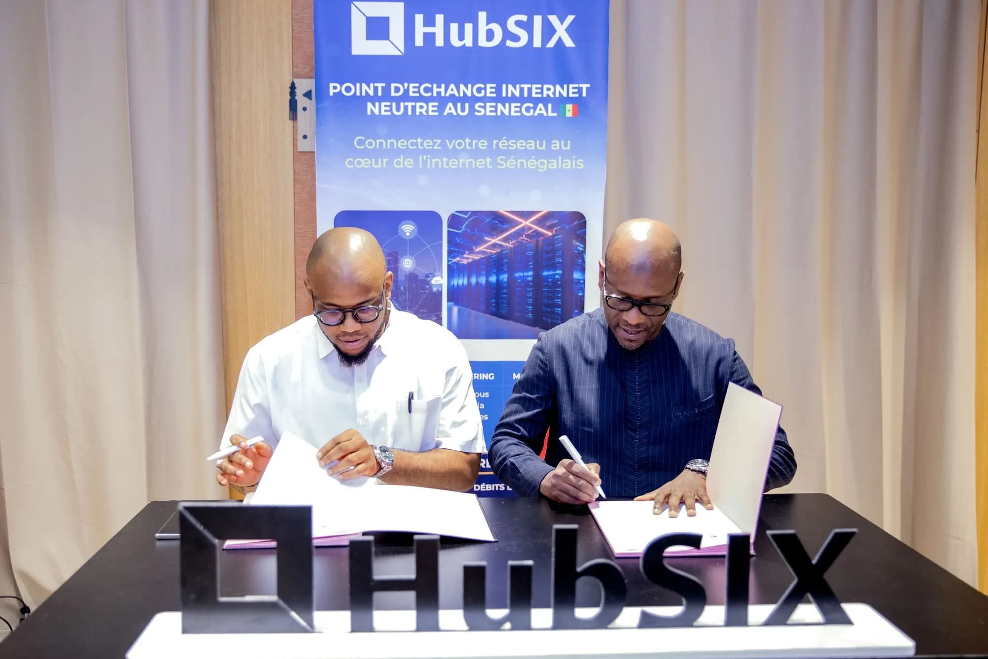 Signature d’un MoU entre HubSIX et IXPN